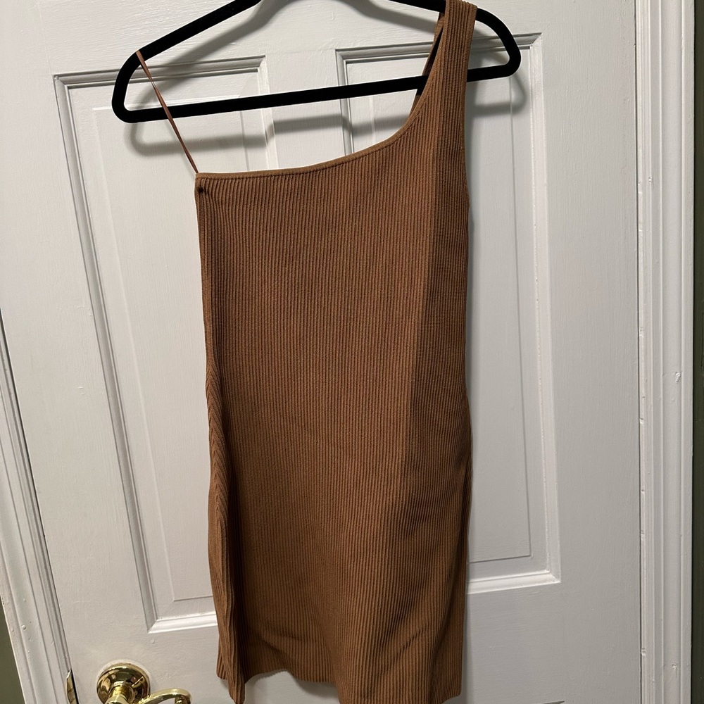 Babaton Aritzia Sculpt Knit One-Shoulder Dress NWT Size Medium - Picture 2 of 6